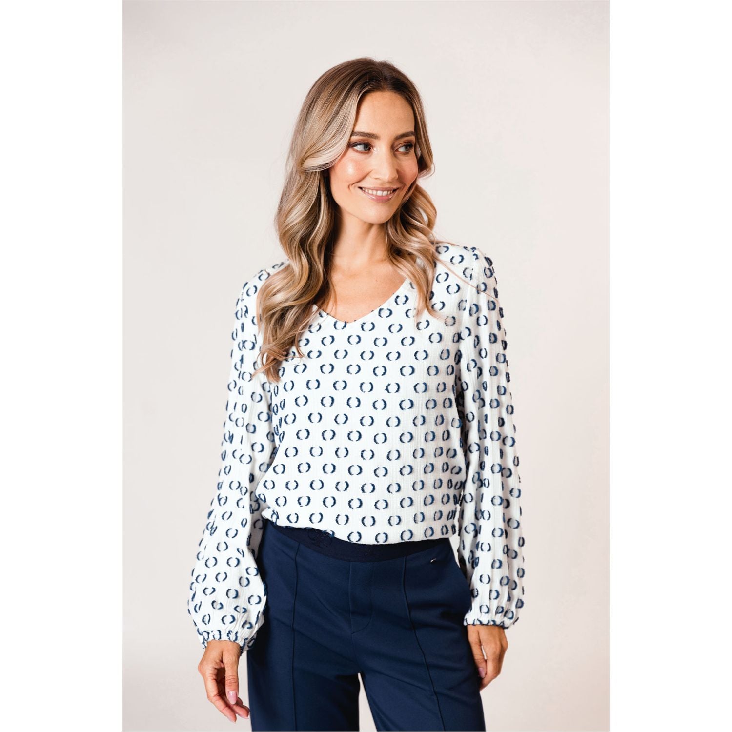 Blouse dots