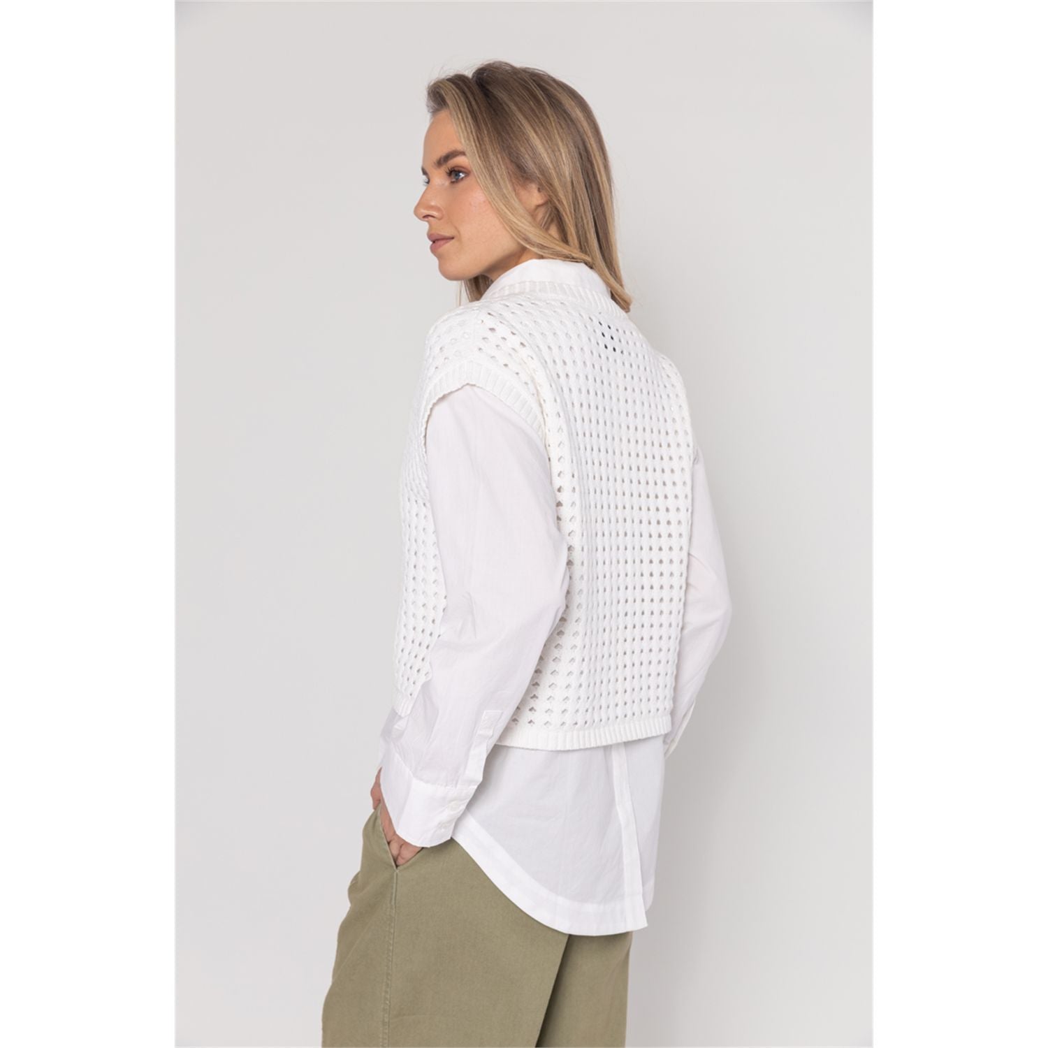 Blouse slit