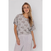 T-shirt flower