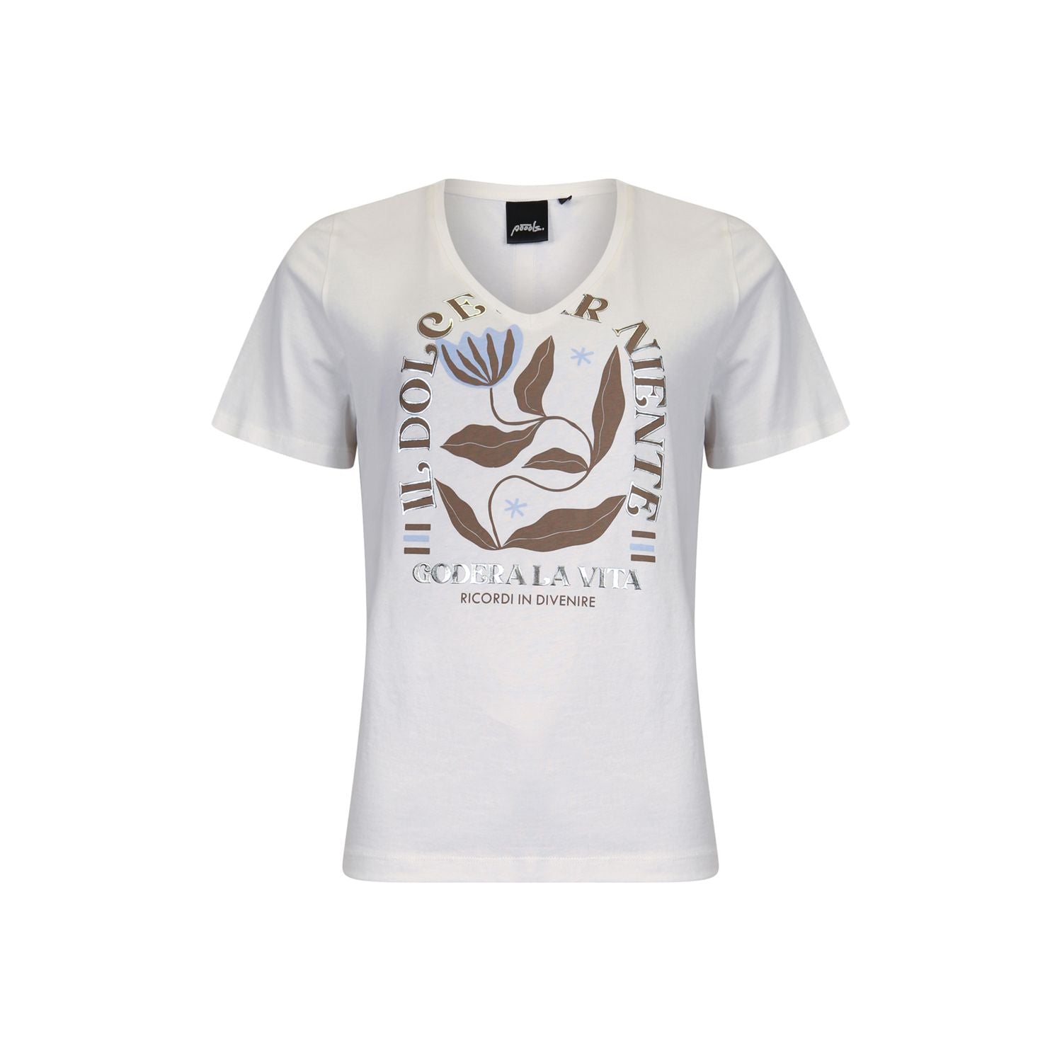 V-neck T-shirt made of 100% cotton with artwork. Pair with one of our jackets for a layered look.