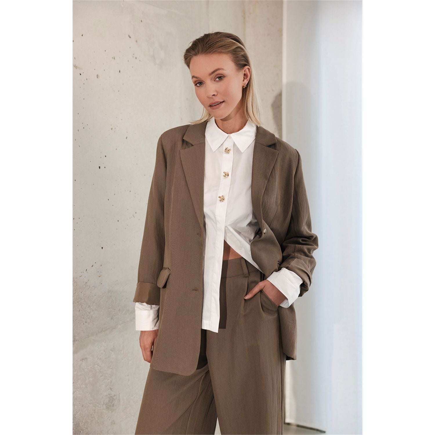 Jacket buttons