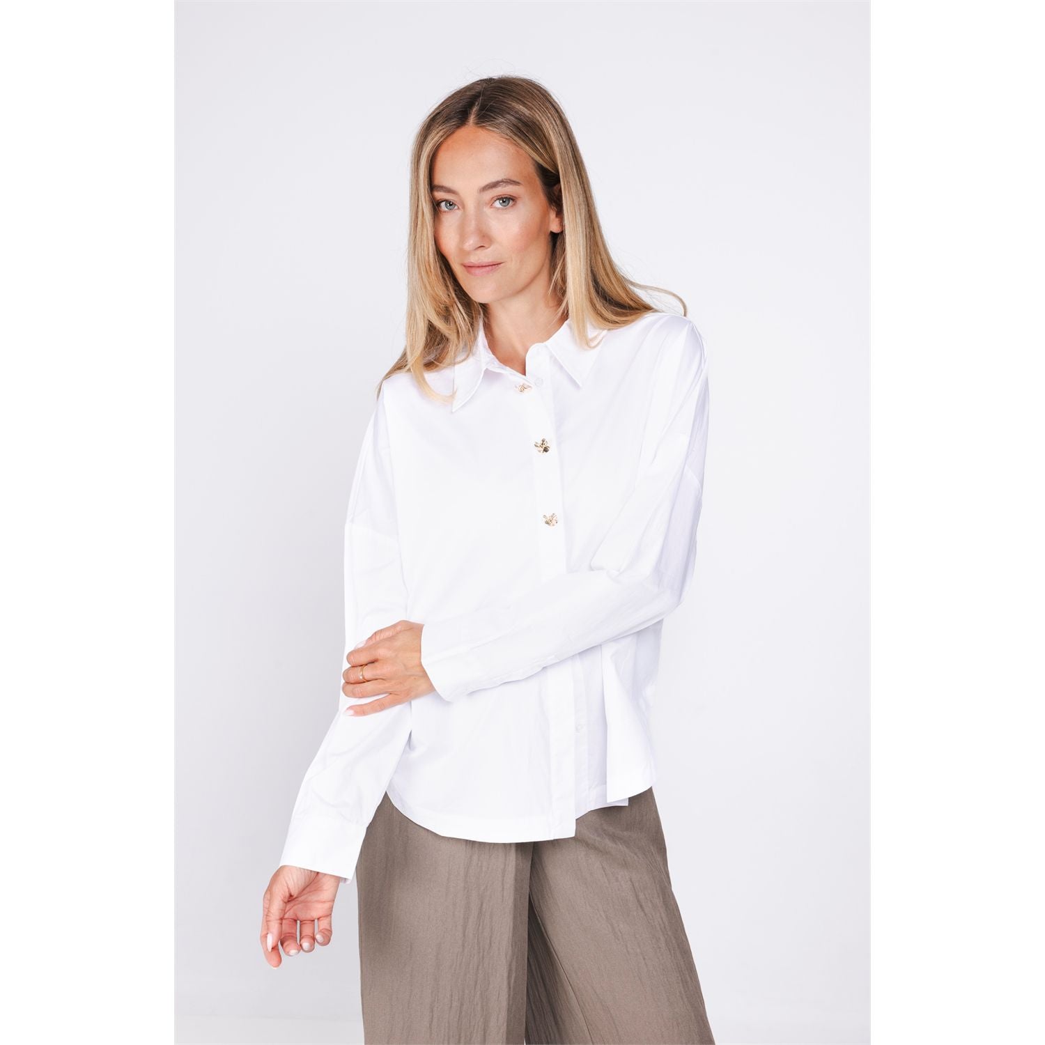 Blouse gold buttons