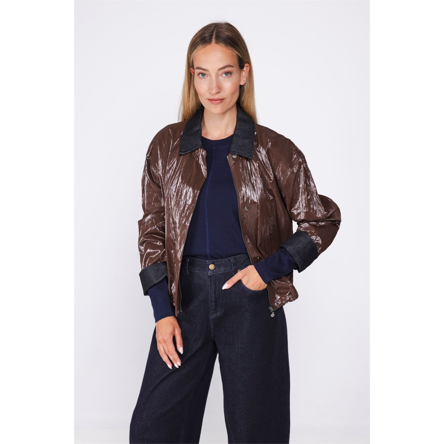 Jacket shiny