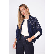 Jacket lace
